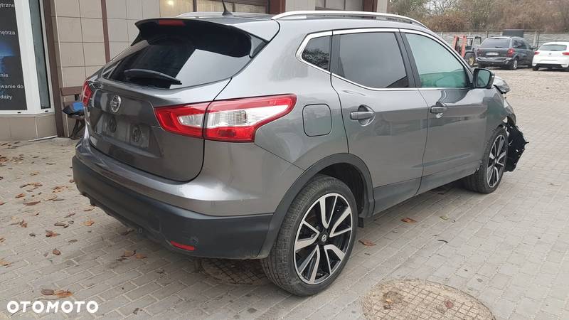 Nissan Qashqai 1.6 DCi Xtronic TEKNA - 6