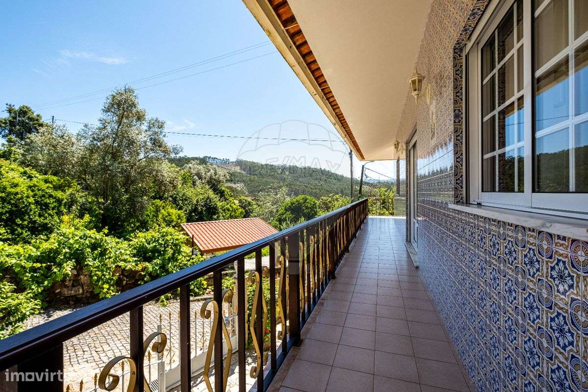 Moradia T4 para venda-5