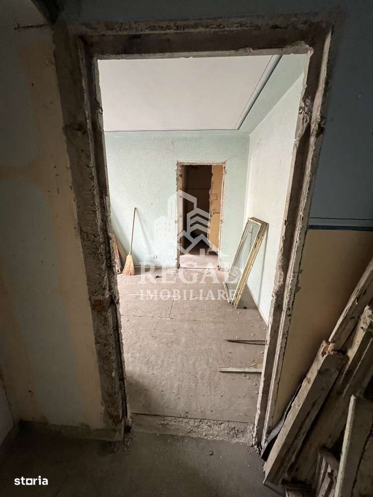 Apartament 2 camere, Micro 5/2 – etaj 2 - 38 mp - accept schimb - Imagine principală: 3/5