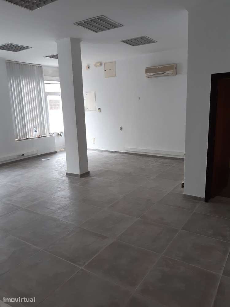 Armazém, Loja, Escritórios, Fabrico e Log. - Lic. Indústria e Comércio-12