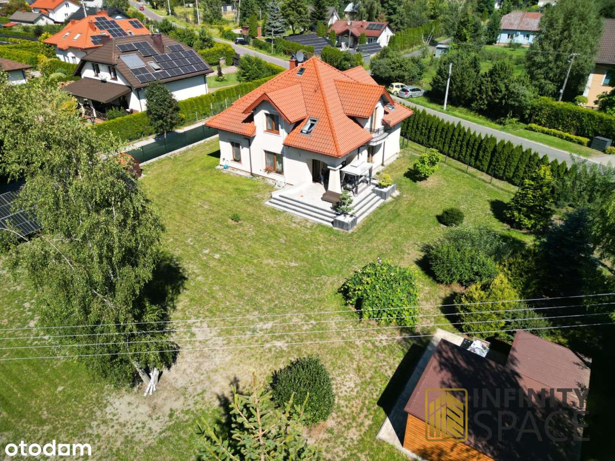 Komfortowy dom wolnostojący w cichej okolicy-6