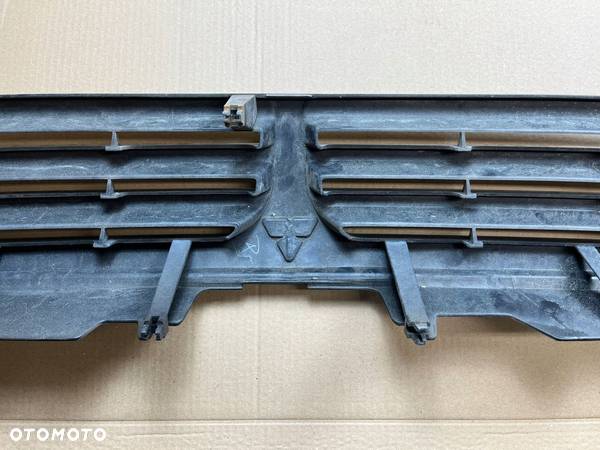 mitsubishi space wagon III grill atrapa MR275627 - 8