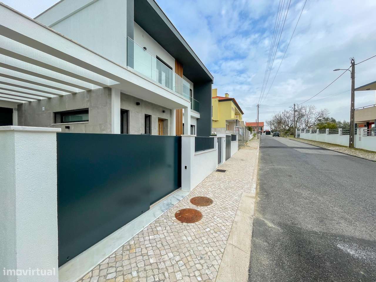 Moradia T4 com Piscina - Santa Iria de Azoia (Bairro da Salvação)-2