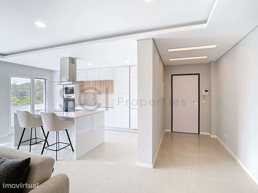 Apartamento seminovo, T1+1 com parqueamento, Aires - Palmela - Grande imagem: 4/33