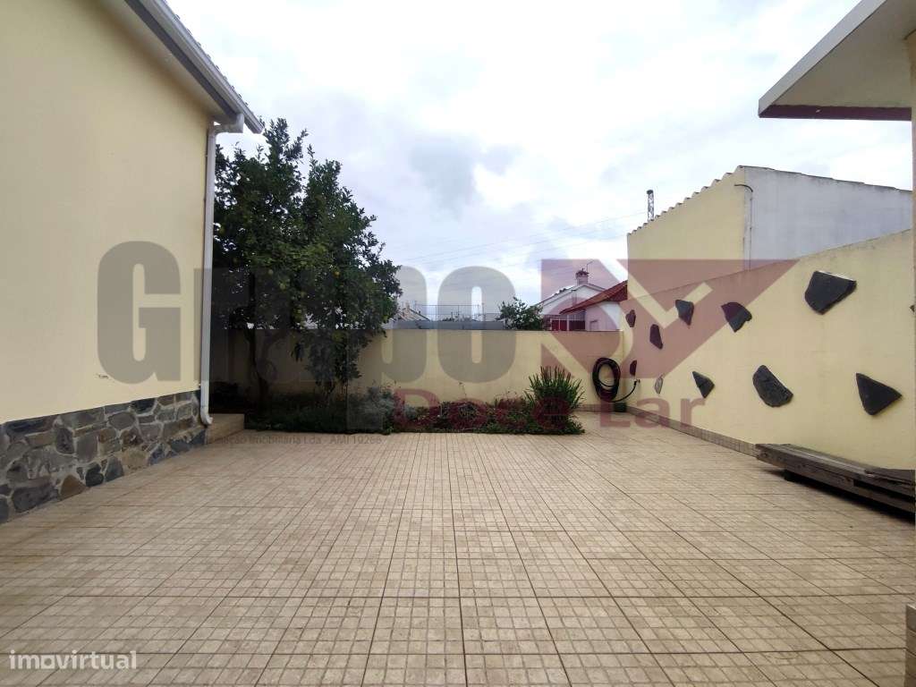 Moradia Isolada T5 com Garagem e anexo em Quinta do Conde-7