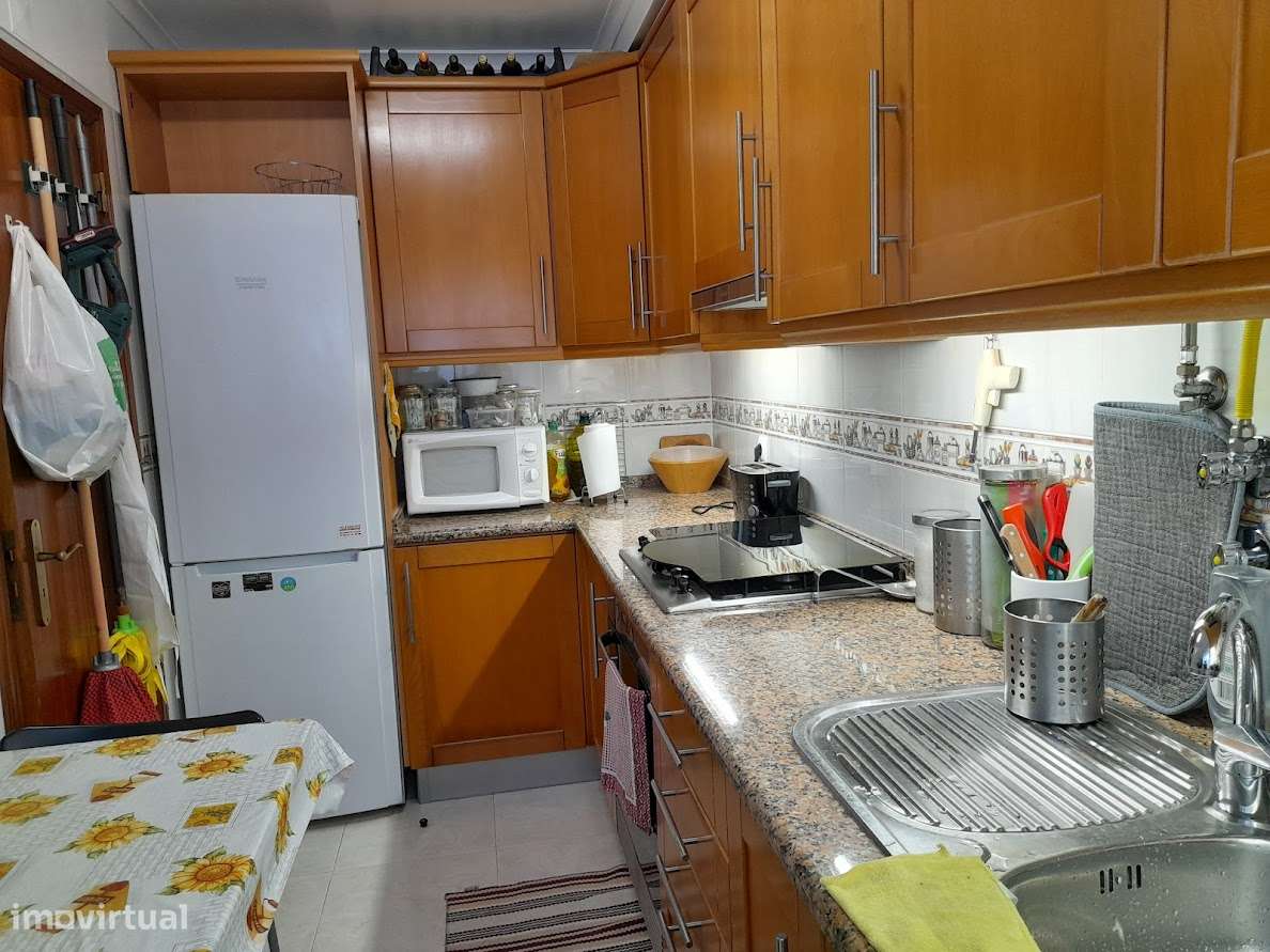 Moradia T1 com sótão e jardim em Campo de Ourique-5
