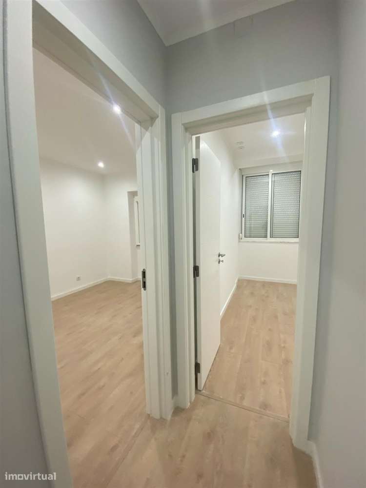 Apartamento T3 Damaia de Cima Totalmente Remodelado - Grande imagem: 5/10