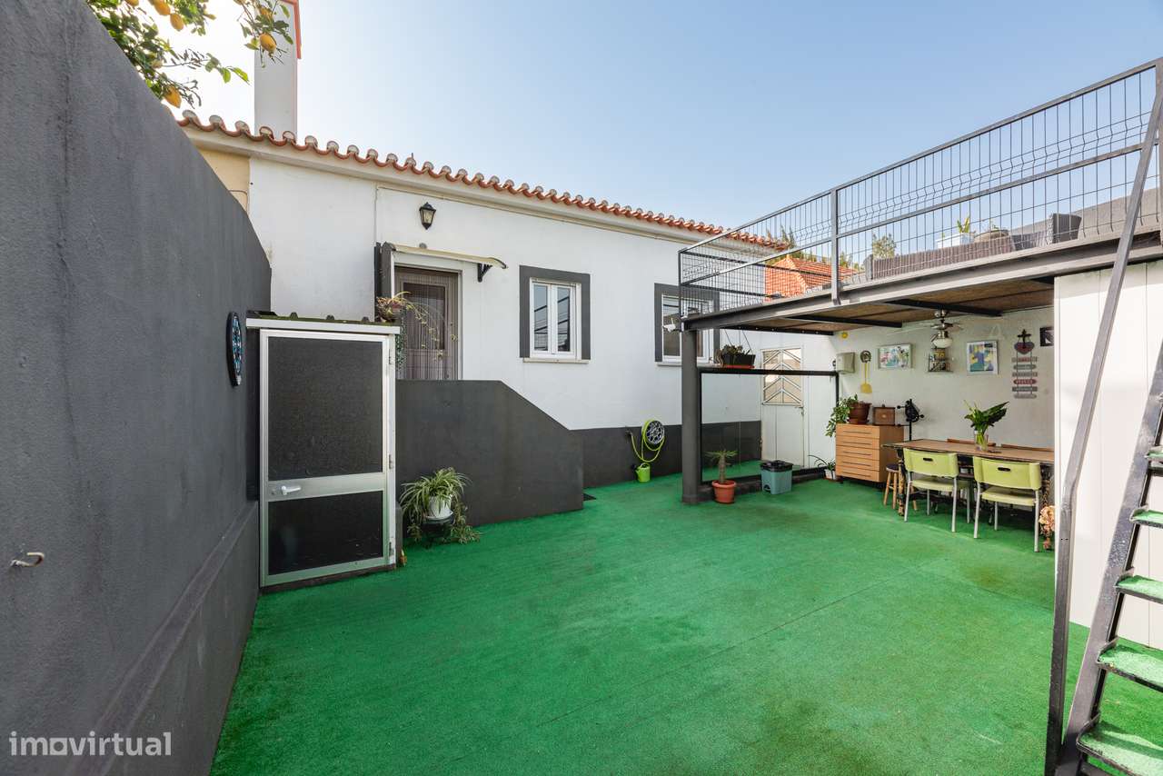 MORADIA T3 TRANSFORMADA EM T2 | GARAGEM | 221M2 | ARRUDA DOS VINHOS-46