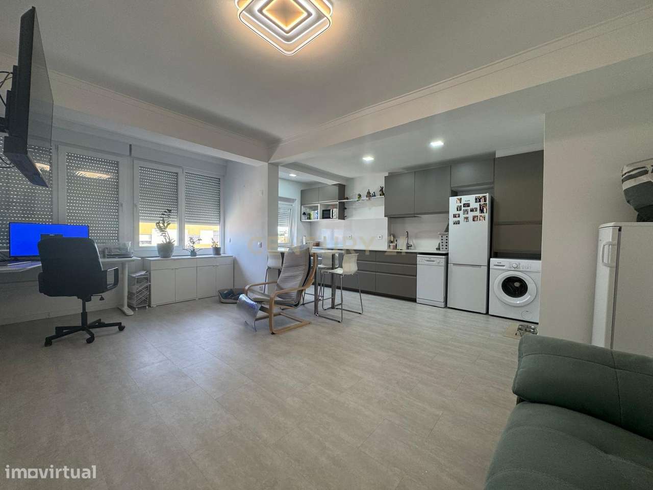 T2 REMODELADO E EQUIPADO JUNTO À BAÍA DO SEIXAL - PRONTO A HABITAR - Grande imagem: 4/19