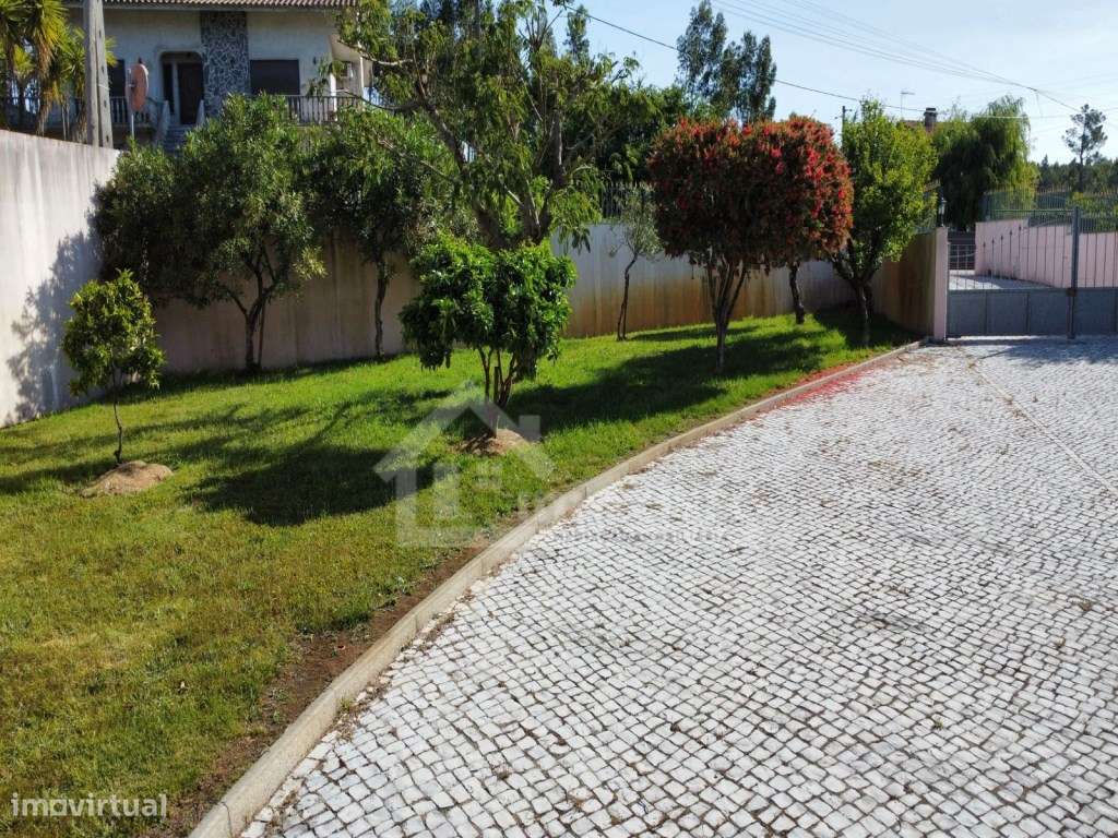 Moradia T5 com anexos e piscina em Figueiró dos Vinhos-43