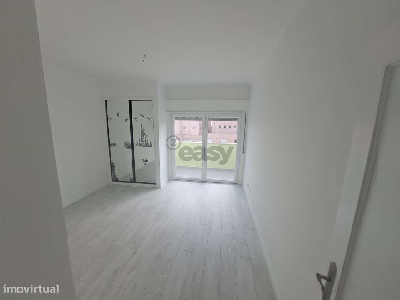 Apartamento T4 Duplex - Avenida de Fitares-19