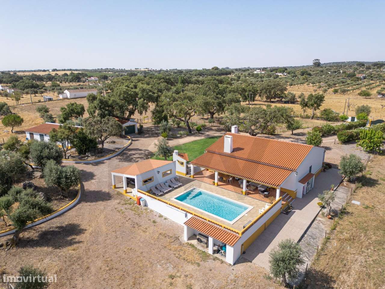 Quinta com piscina e cavalariças | Azaruja - Grande imagem: 1/32