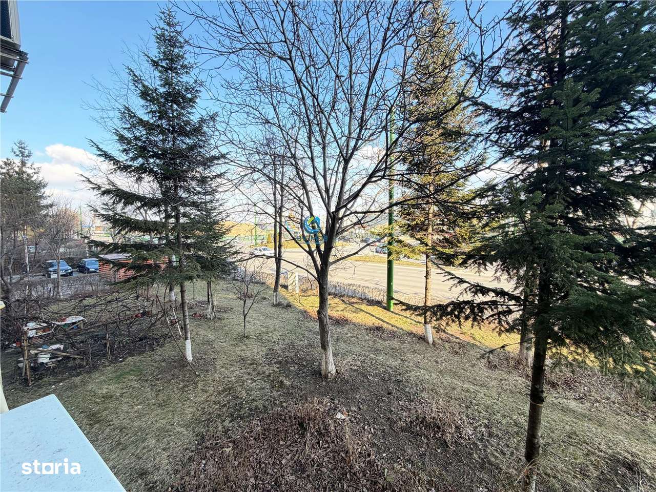 Vanzare garsoniera, zonaTractorul, etajul 1, insorita-0