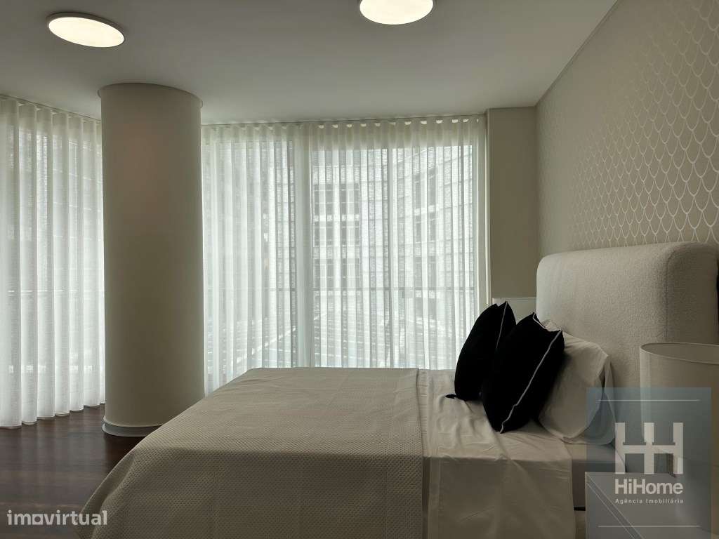 Apartamento T4 mobilado no Edificio Funchal Centrum-26