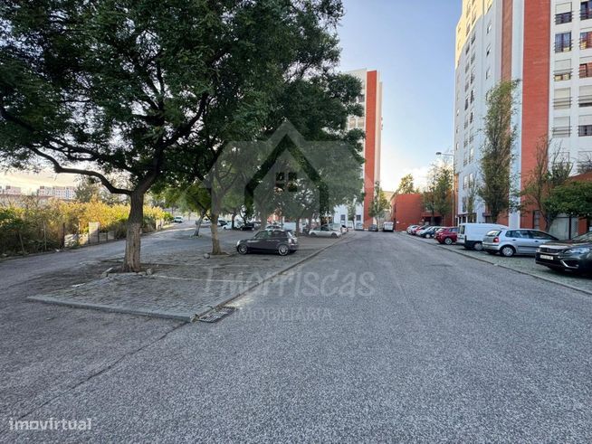 Apartamento T3 com arrecadação em Marvila, Lisboa-30