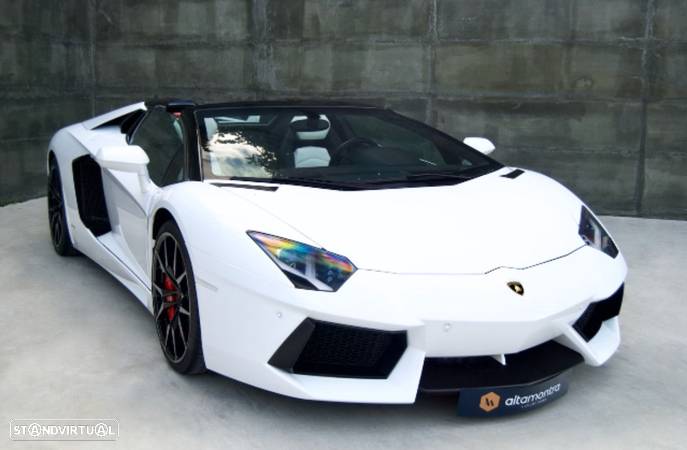 Lamborghini Aventador LP 700-4 Roadster - 1