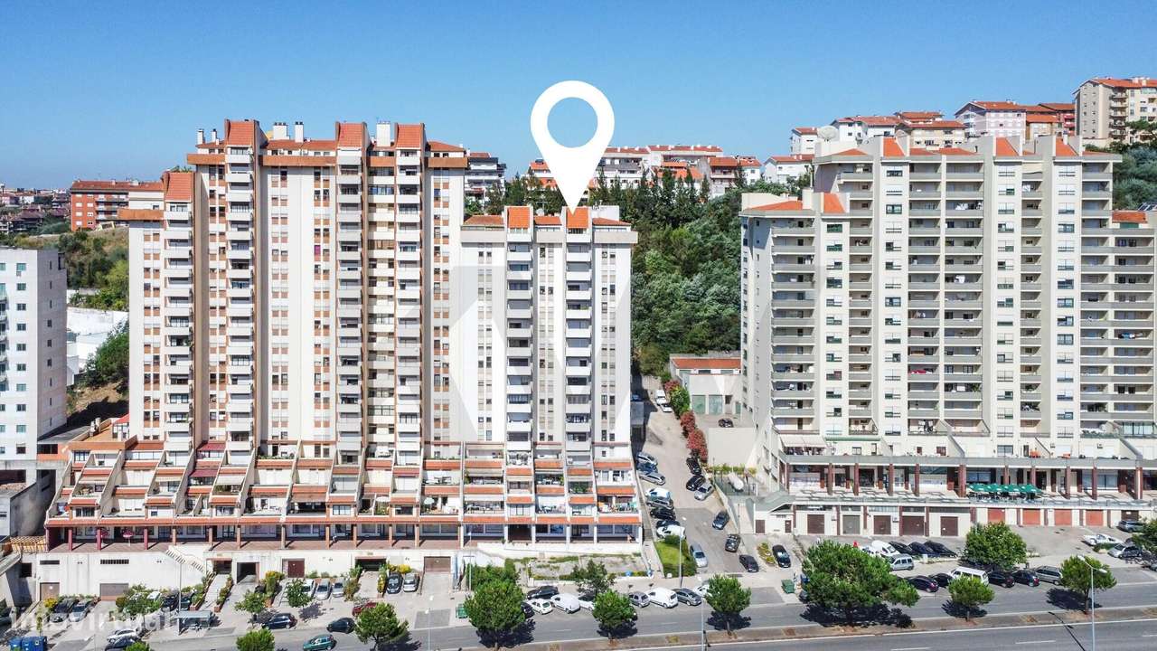 T4 na Avenida Elísio de Moura - Grande imagem: 2/48