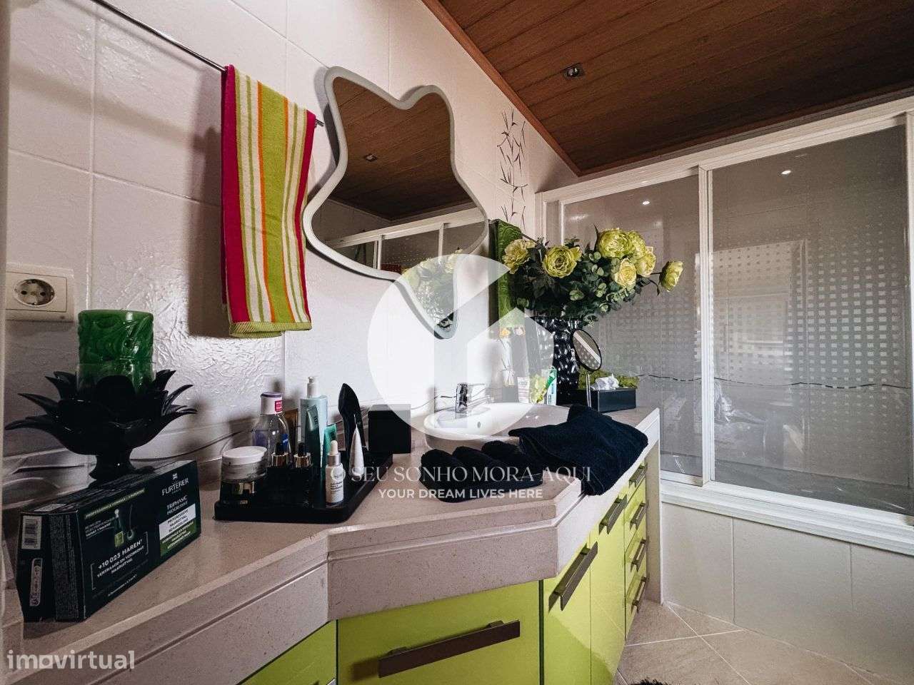 Moradia T4 de luxo mobiliada à venda em Olhão-30