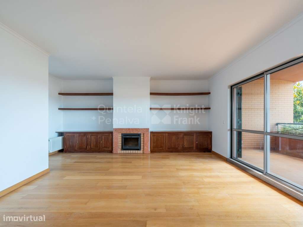 Apartamento T3 duplex com piscina no Monte Estoril, Cascais-11