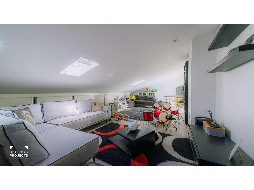 Moradia Isolada T4 Triplex Venda Coimbra-56