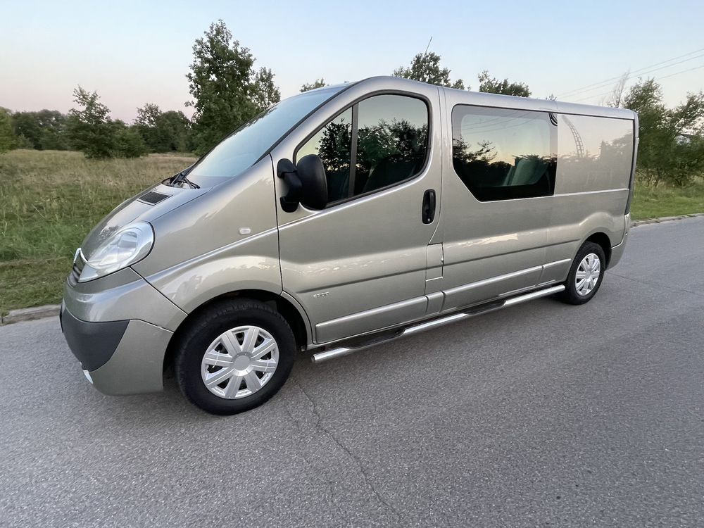Opel Vivaro 2011