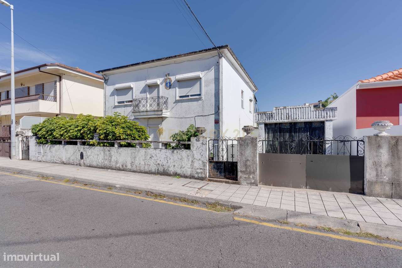 Moradia à venda em Ermesinde para habitação e/ou investimento-8