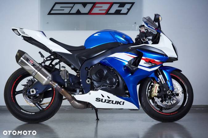 Suzuki GSX-R - 1