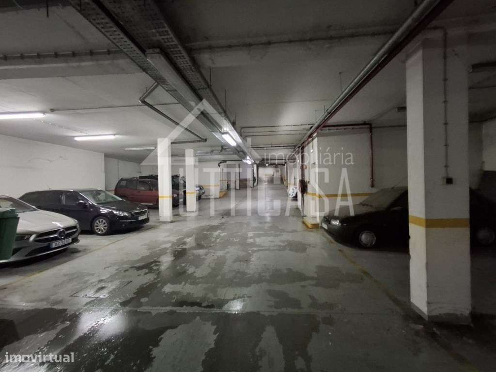 Parqueamento de 1 lugar na Venda do Pinheiro - Grande imagem: 3/5