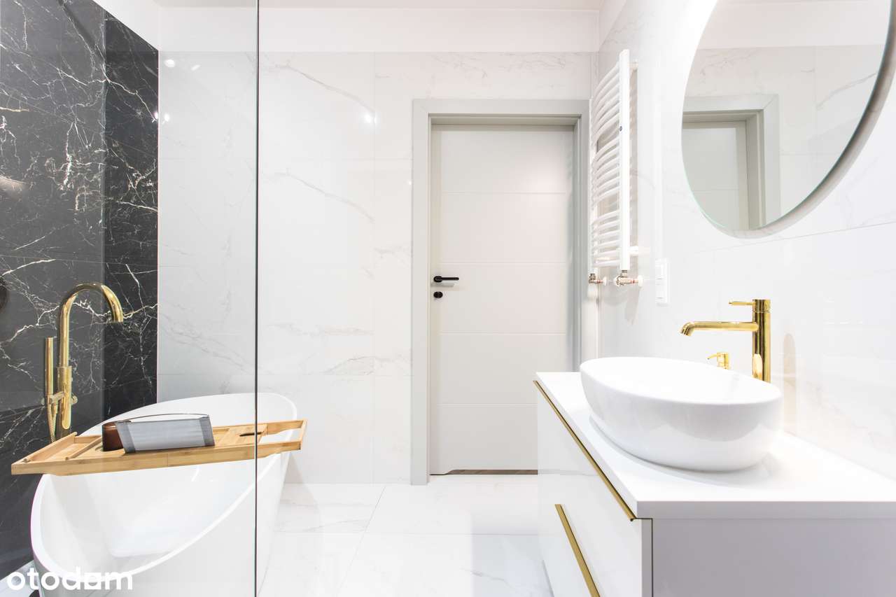 Nowoczesne 2 pokoje | widok na rzekę i zielone patio | centrum miasta-11