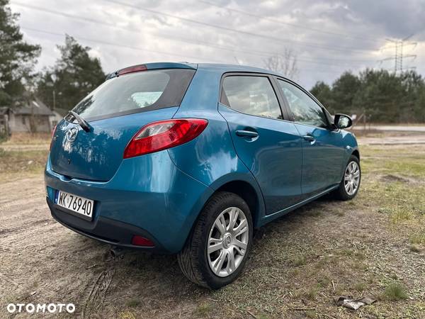 Mazda 2 - 4