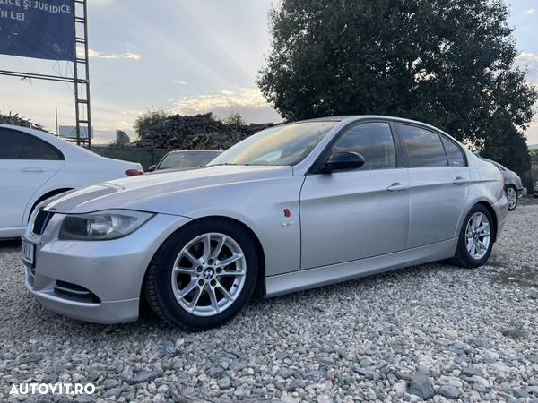 BMW Seria 3 320d DPF Aut. Edition Fleet Sport - 11