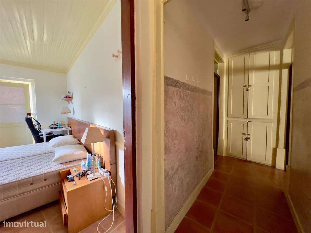 Prédio na Alta da cidade de Coimbra - Grande imagem: 2/11