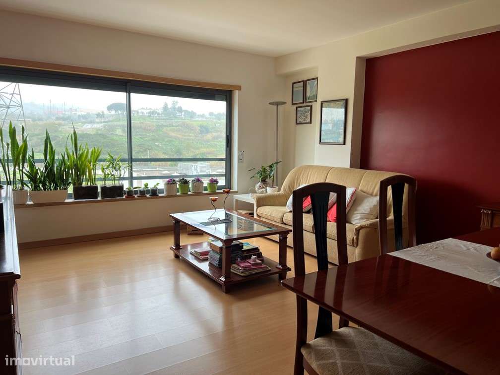 Excelente T2 Quinta do Conventinho / Stº Ant Cavaleiros-2