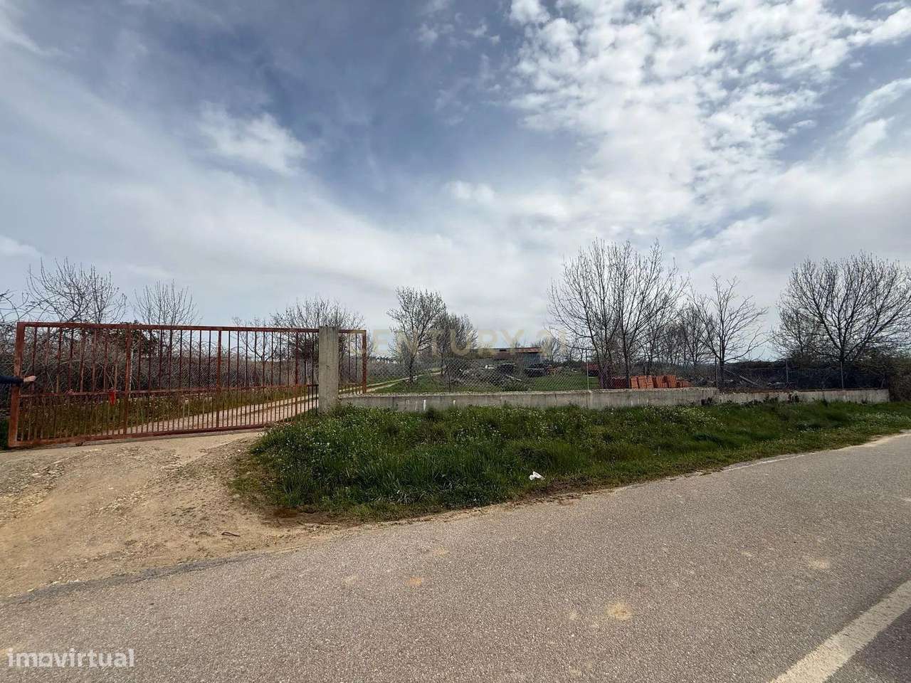 Terreno Rústico + Armazém - Rio Frio, Bragança 175.000€ - Grande imagem: 4/17