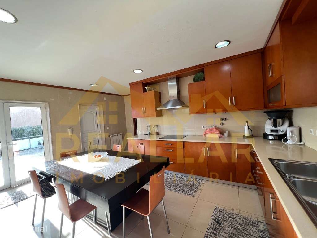 Moradia V4 em Aver-o-Mar - Póvoa de Varzim - Grande imagem: 4/31