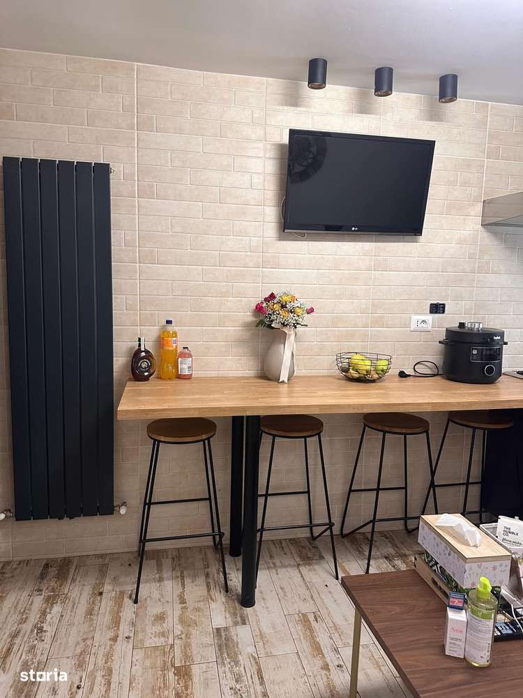 De vanzare 3 camere,mobilat și utilat,renovat complet,Pret 69000 euro - Imagine principală: 2/10