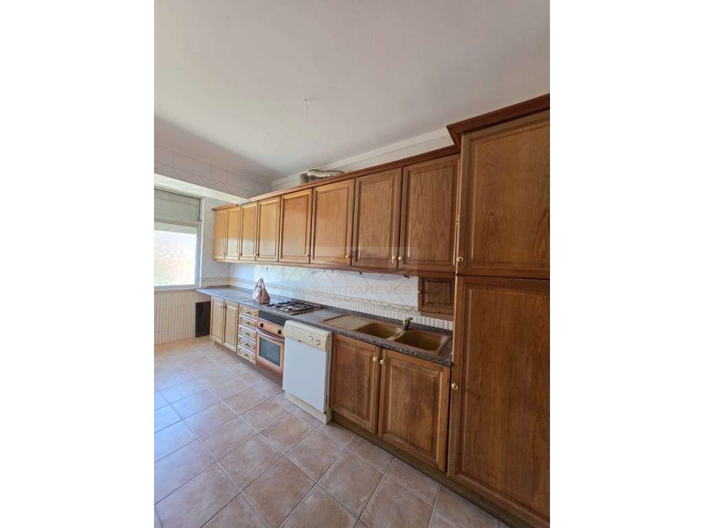 Apartamento T2 na Damaia de Cima - Pronto a Habitar - excelentes va...-18