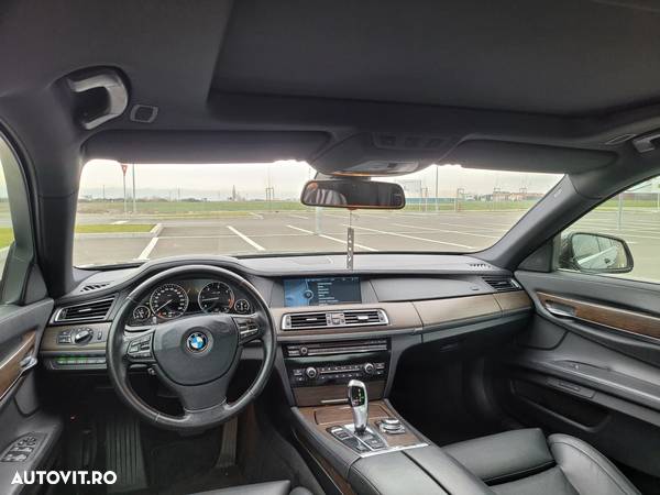 BMW Seria 7 730d - 7