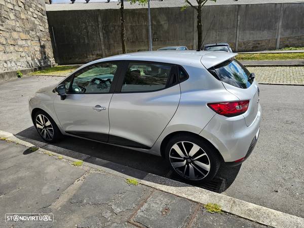 Renault Clio 0.9 TCE Dynamique S - 22