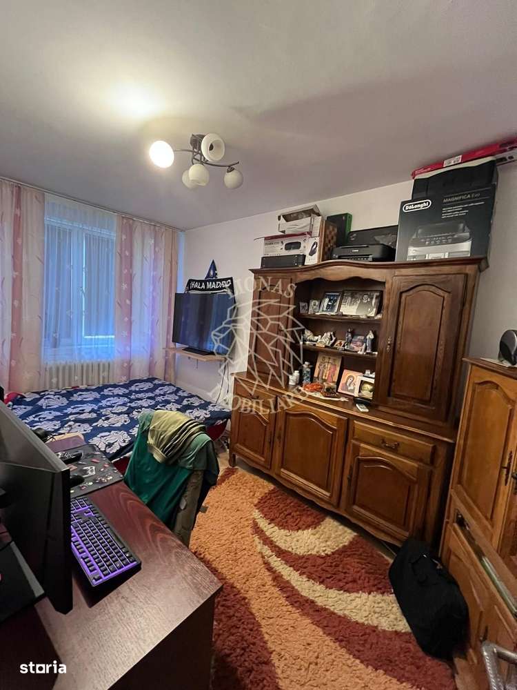 Apartament 3 camere 70 mp-balcon-Zona Imparatul Traian - Imagine principală: 2/7