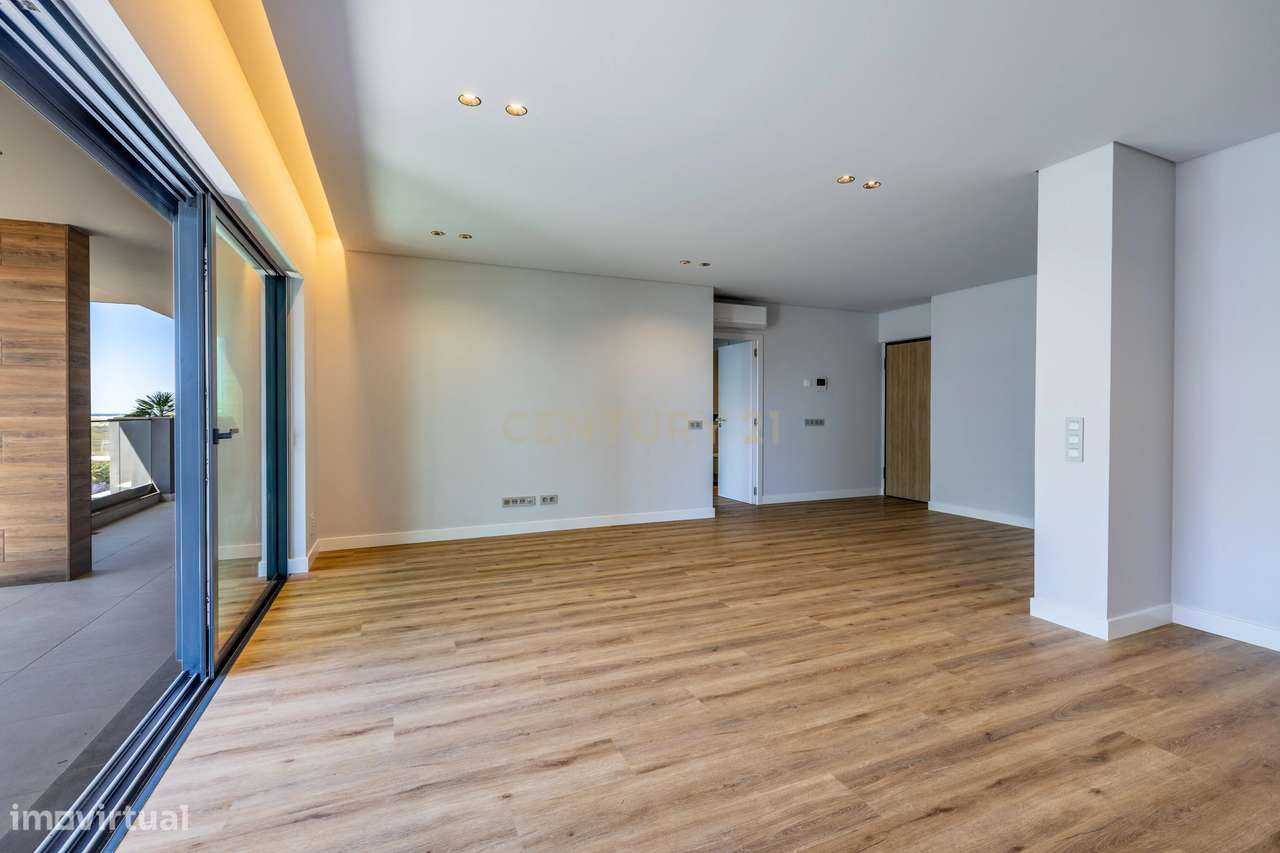 APARTAMENTO T2 NOVO DE LUXO EM FARO  PISCINA | GINÁSIO | DOMÓTICA E PA-18
