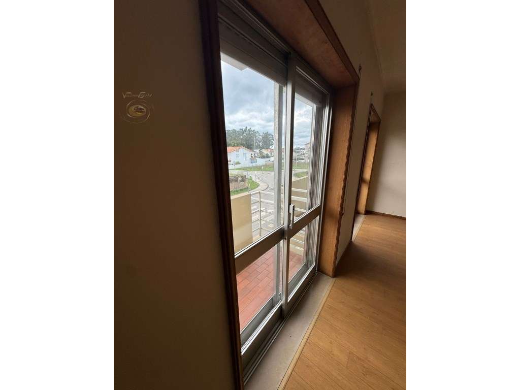 Excelente apartamento T3 junto do centro de Ovar-12