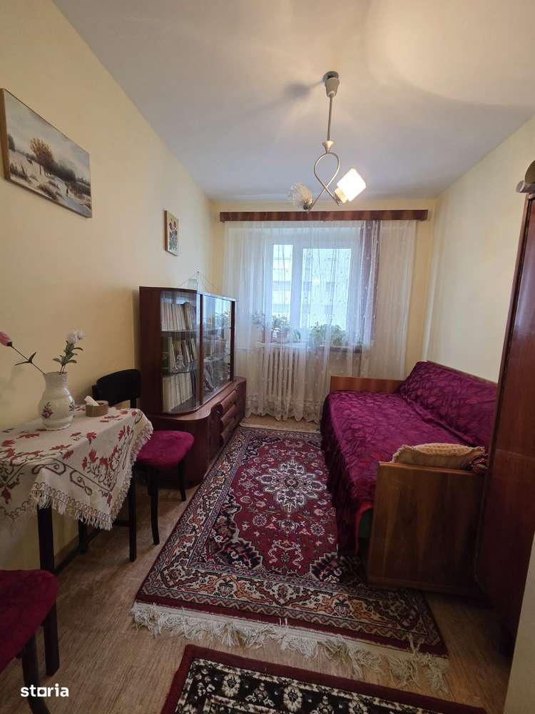 3 Camere confort 1 decomandate Capatul lui 4 - Imagine principală: 3/10