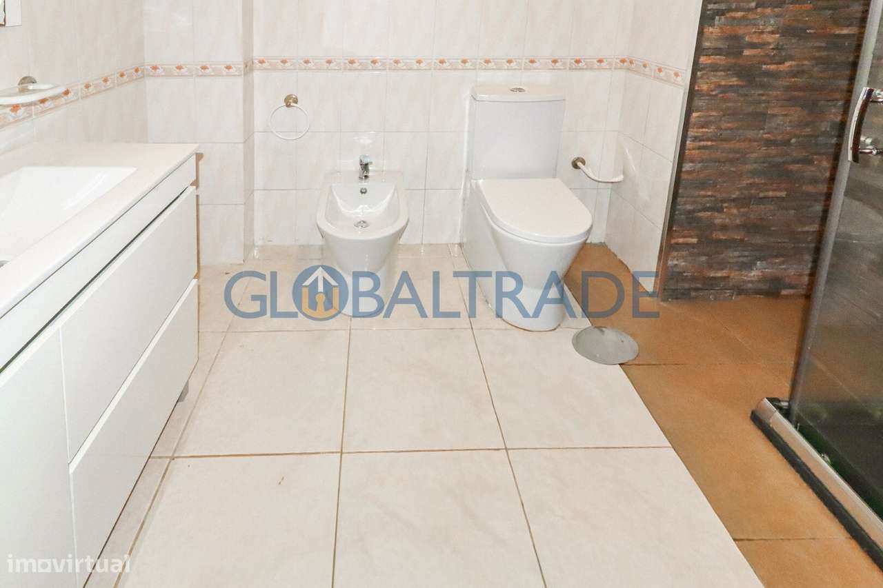 Apartamento T2 no centro de São Pedro da Cova-14