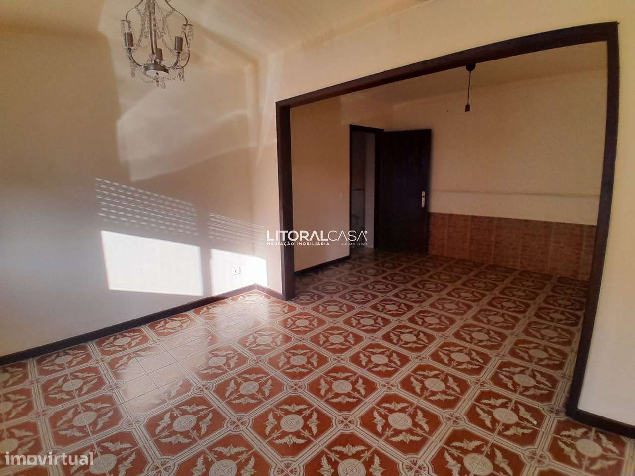 Moradia T2+1 com garagem e telheiro na Borralha - Grande imagem: 4/21