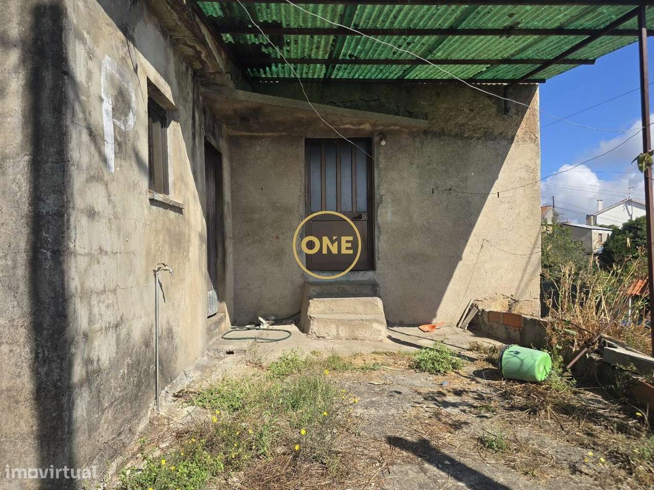 Moradia T3 isolada em ruínas para recuperar – Vista deslumbrante da - Grande imagem: 2/10