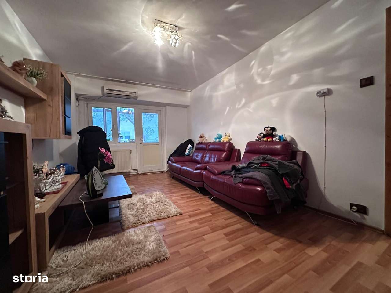 Apartament spațios cu 4 camere de vânzare!-4