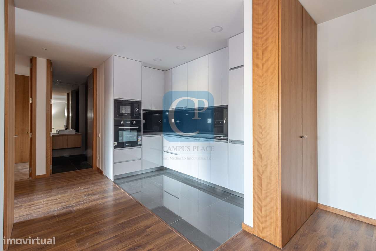 Apartamento T2 com varanda, ao Hospital S. João, em Paranhos - Grande imagem: 5/13