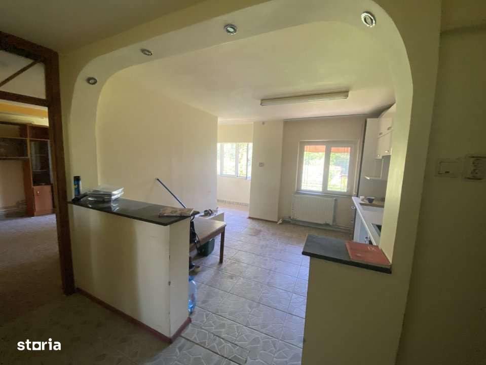 Apartament de 77mp , 3 camere decomandat et.2/4  langa Biserica mica , - Imagine principală: 2/10