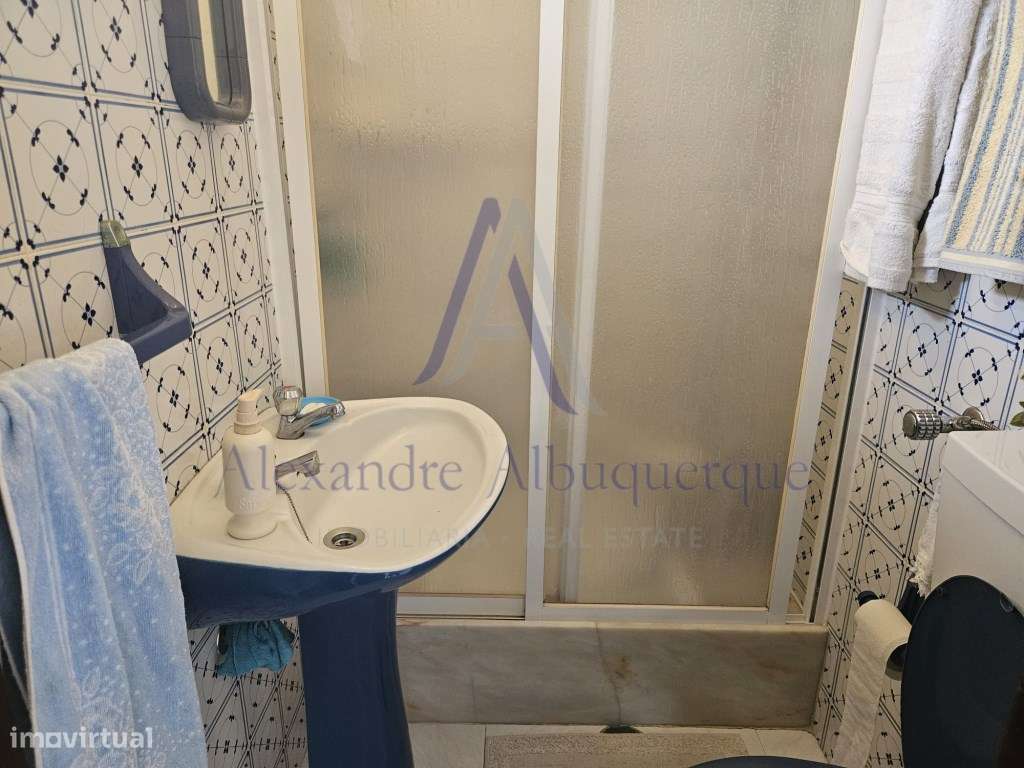 Moradia com anexo e espaço comercial.-20